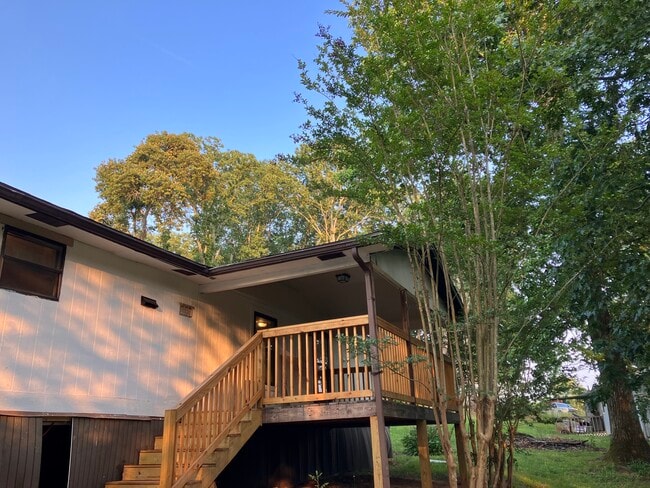 2831 Oak Hill Cir in Gainesville, GA - Building Photo - Building Photo