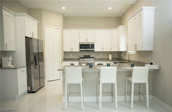 1226 Chrisholm St in Lehigh Acres, FL - Building Photo - Building Photo