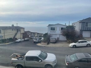 85 Longview Dr, Unit 85 in Daly City, CA - Building Photo - Building Photo