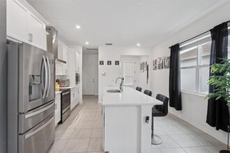 4352 Reisswood Lp in Palmetto, FL - Building Photo - Building Photo