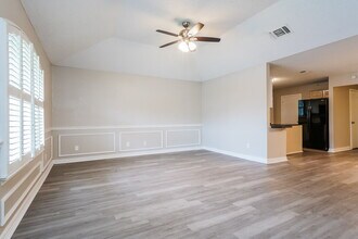 920 Tennessee Trail in Arlington, TX - Foto de edificio - Building Photo