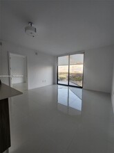 5300 Paseo Blvd, Unit 909 in Doral, FL - Building Photo - Building Photo