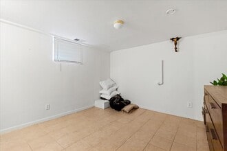 1117 Foster St, Unit Unit 1 in Evanston, IL - Building Photo - Building Photo