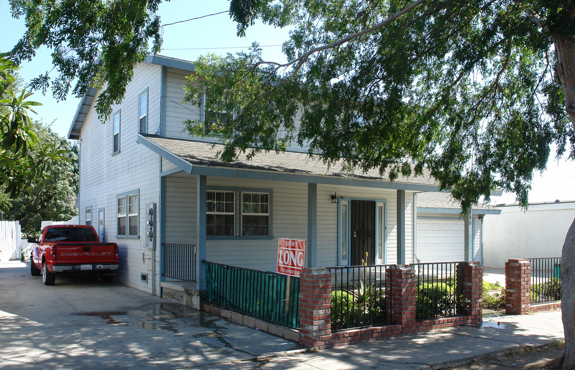 1006 E Ventura St in Santa Paula, CA - Building Photo