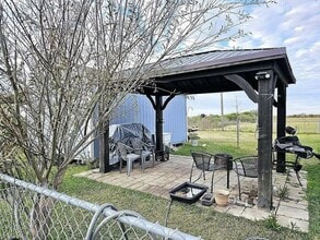 98 Dog Fish Dr in Palacios, TX - Building Photo - Building Photo