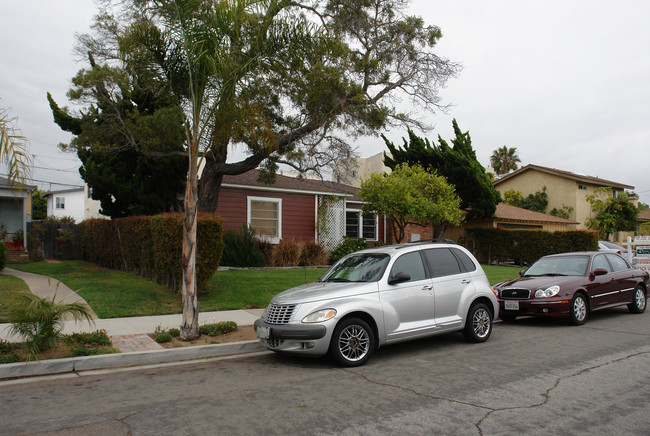 3705 Yosemite St in San Diego, CA - Building Photo - Building Photo