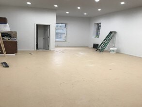 245 McClellan St in Bronx, NY - Building Photo - Interior Photo