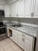 1961 Liberty St in Hollywood, FL - Building Photo