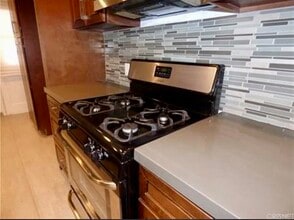 7723 Wish Ave in Van Nuys, CA - Building Photo - Building Photo