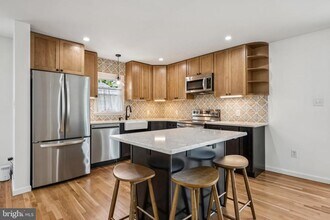 1006 Gilbert Rd in Rockville, MD - Building Photo - Building Photo