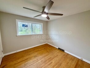 8821 McNulty Dr in St. Louis, MO - Building Photo - Building Photo