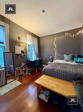 66 Hillside St in Boston, MA - Foto de edificio - Building Photo
