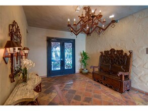 1203 N Sweetzer Ave, Unit 316 in West Hollywood, CA - Building Photo - Building Photo