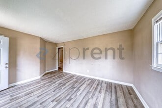 1108 Walnut St in Burlington, NC - Building Photo - Building Photo