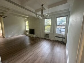 536 River Rd in Chatham Township, NJ - Building Photo - Building Photo