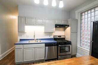 421 Hopkins St, Unit 1 in Cincinnati, OH - Building Photo - Building Photo