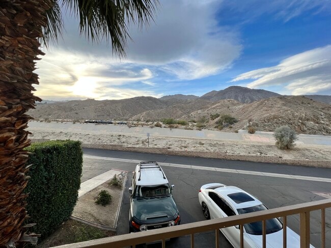 72615 Edgehill Dr, Unit 4 in Palm Desert, CA - Building Photo - Building Photo