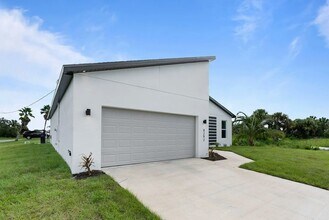 8292 Givlic Ln in North Port, FL - Building Photo - Building Photo