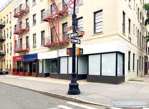 552-556 Hudson St in New York, NY - Building Photo - Building Photo