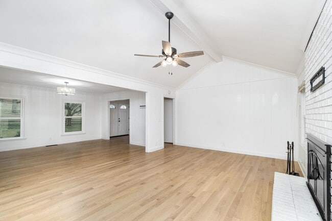1726 Lewisburg Pike in Franklin, TN - Building Photo - Building Photo