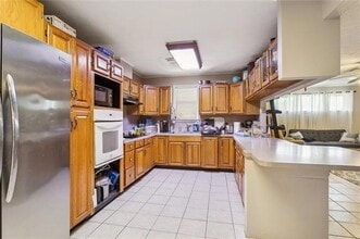 2141 Florida Ave in Kenner, LA - Building Photo - Building Photo