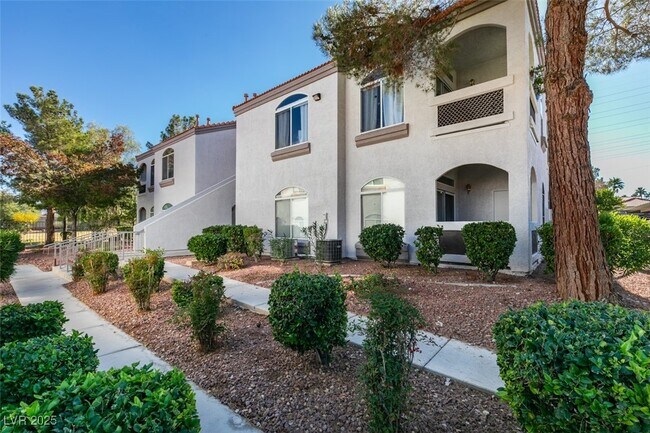 700 Carnegie St in Henderson, NV - Building Photo - Building Photo