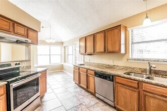 1632 Riverway Bend Cir in Dallas, TX - Building Photo - Building Photo