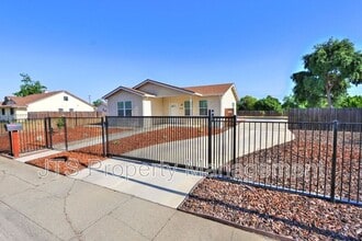 2500 51st Ave in Sacramento, CA - Building Photo - Building Photo