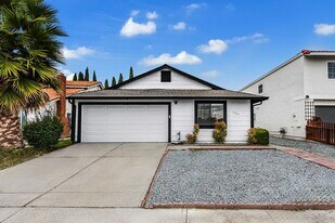 1965 Edgeview Dr in San Jose, CA - Building Photo