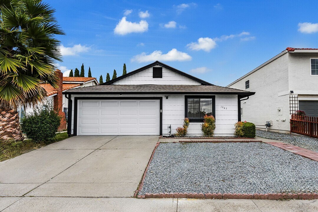 1965 Edgeview Dr in San Jose, CA - Building Photo