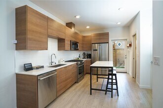 3541 Wallingford Ave N in Seattle, WA - Building Photo - Building Photo