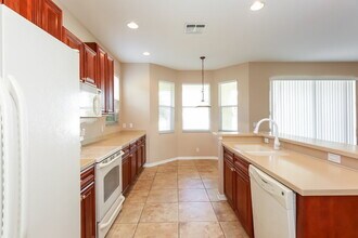 806 15th St NE in Ruskin, FL - Building Photo - Building Photo