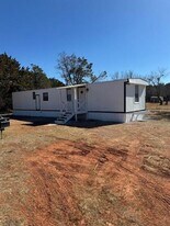 1265 Maxwell St in Buffalo Gap, TX - Building Photo