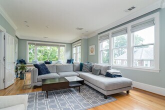 44 Rawson Rd in Brookline, MA - Building Photo - Building Photo