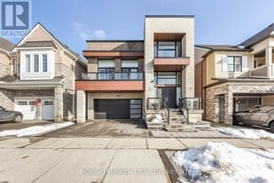 3251 Charles Fay Pass in Oakville, ON - Building Photo