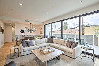 1010 5th St in Coronado, CA - Building Photo - Building Photo