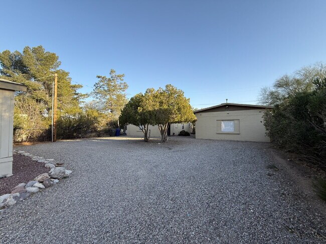 4826 E 1st St in Tucson, AZ - Building Photo - Building Photo