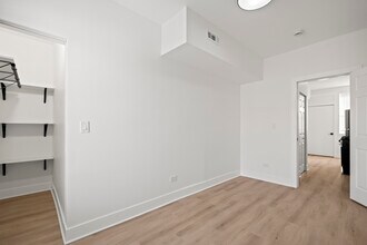 3049 W Berteau Ave in Chicago, IL - Building Photo - Building Photo