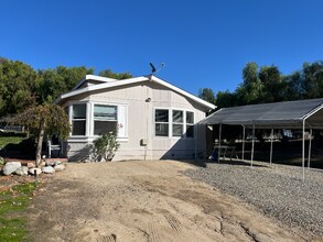 33135 Vino Way in Temecula, CA - Building Photo - Building Photo