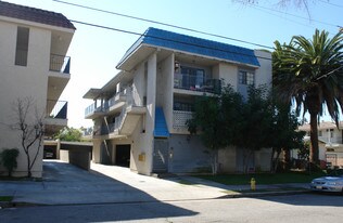 818 E Lomita Ave Apartments