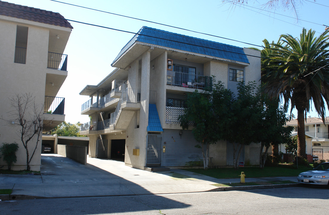 818 E Lomita Ave in Glendale, CA - Building Photo