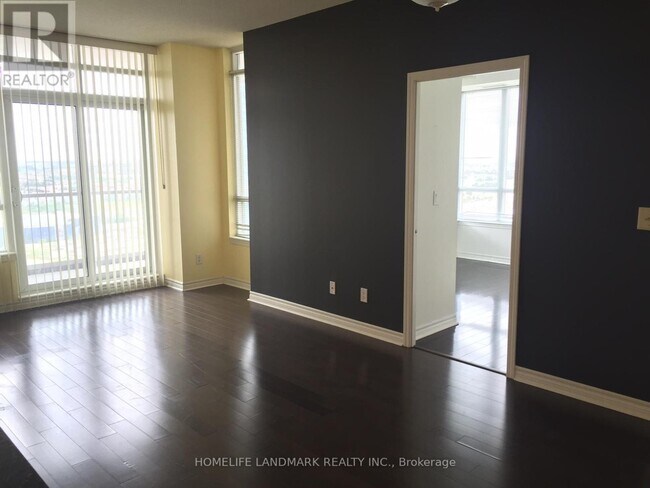 388 Prince of Wales Dr in Mississauga, ON - Building Photo - Building Photo