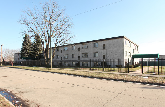 Pineridge Park Apartments in Inkster, MI - Building Photo - Building Photo