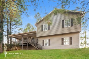 231 Brookside Dr in Dallas, GA - Building Photo