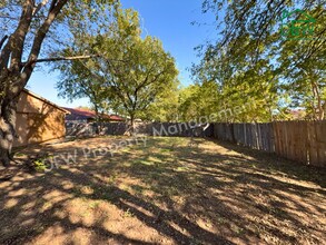 1233 Steinburg Ln in Fort Worth, TX - Building Photo - Building Photo