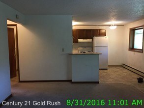 2641 Steese Hwy in Fairbanks, AK - Building Photo - Building Photo