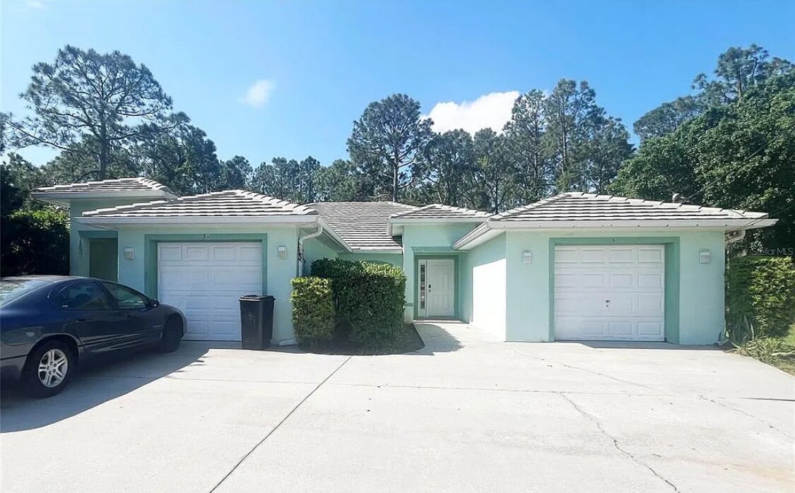 3 Frank Pl in Palm Coast, FL - Building Photo