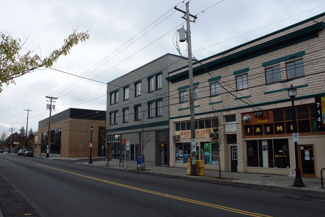 Campus Apartments in Portland, OR - Foto de edificio - Building Photo