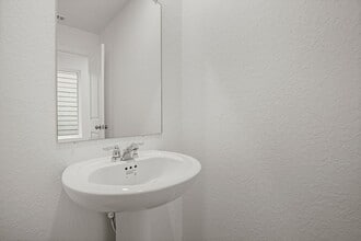 7638 Aston Peak in San Antonio, TX - Building Photo - Building Photo