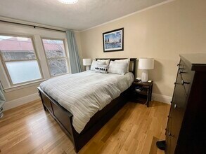 72 Beaconsfield Rd in Brookline, MA - Building Photo - Building Photo